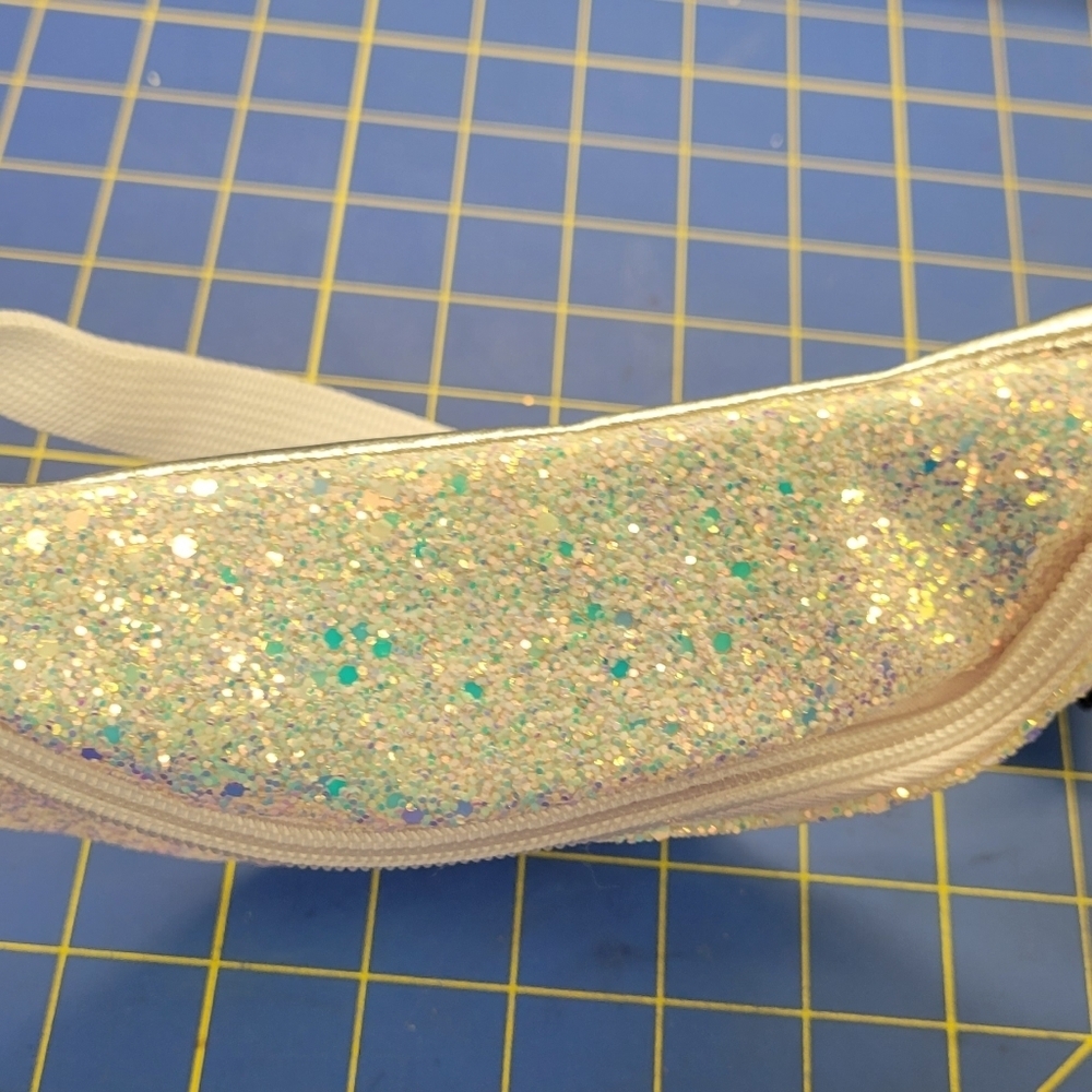 White & Silver Fanny Packs Glittered Adjustable - Picture 3 of 4